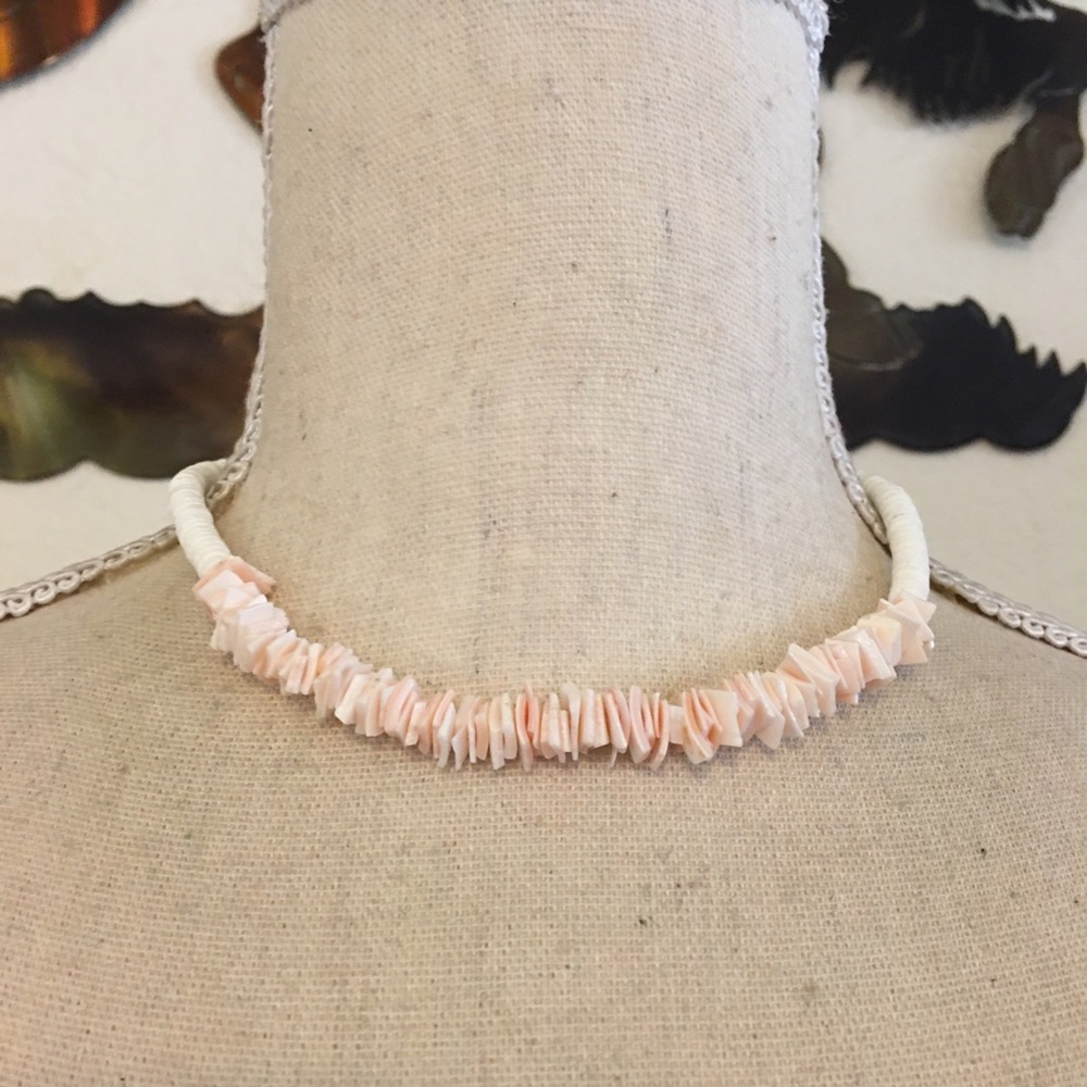 Vintage coral chip choker style necklace